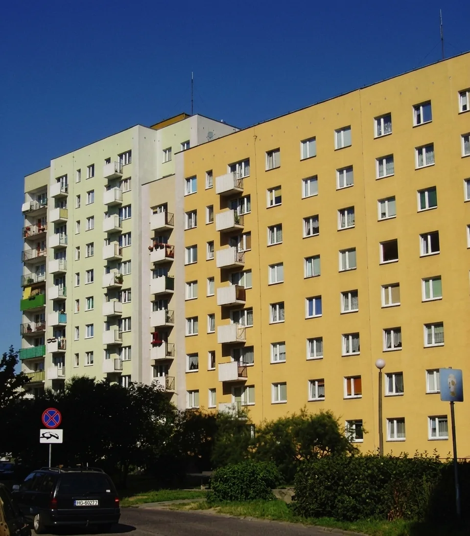 Budynek mieszkalny przy realizacji dźwigowej